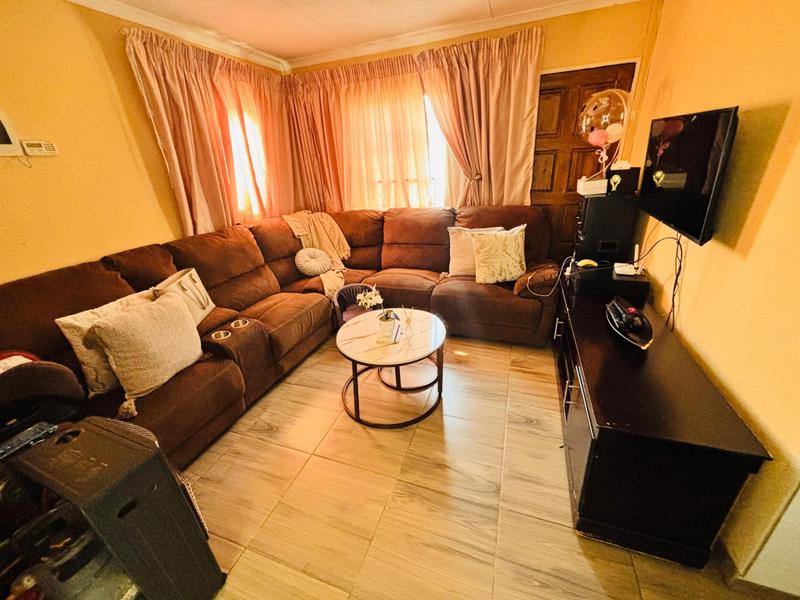 3 Bedroom Property for Sale in Windmill Park Gauteng