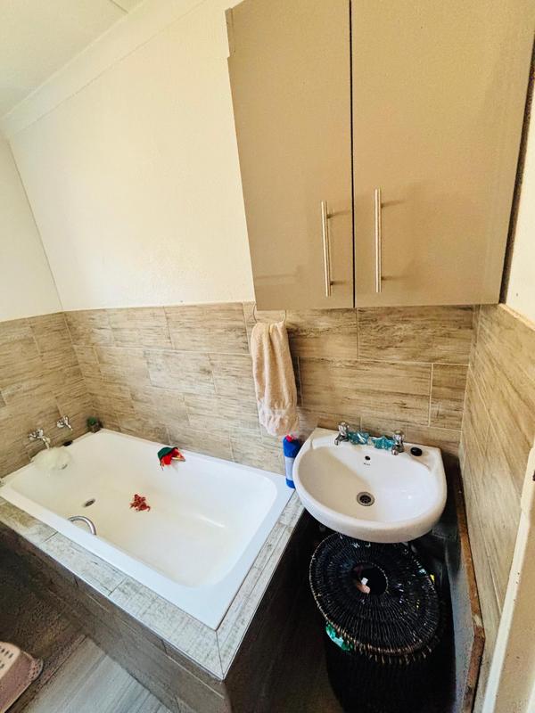 3 Bedroom Property for Sale in Windmill Park Gauteng