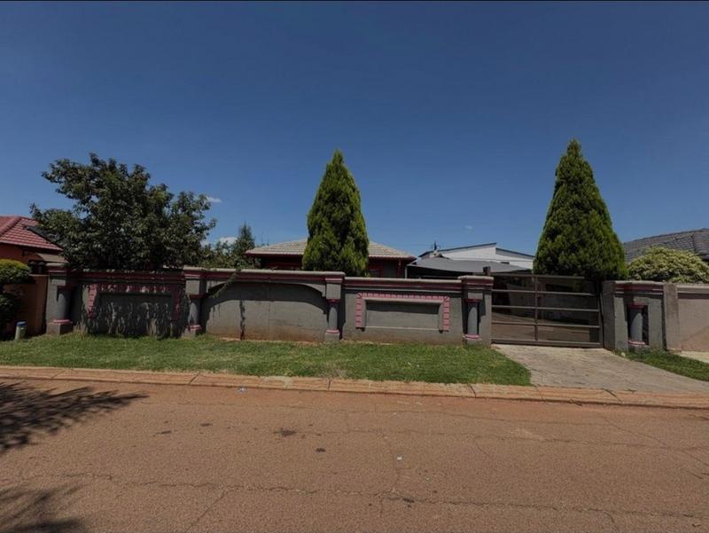 2 Bedroom Property for Sale in The Orchards Gauteng