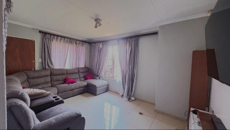 2 Bedroom Property for Sale in The Orchards Gauteng