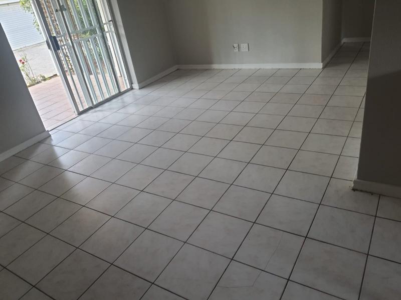 2 Bedroom Property for Sale in Ninapark Gauteng