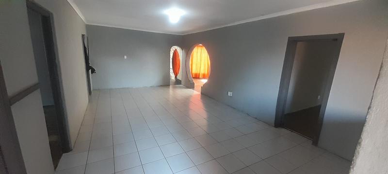 3 Bedroom Property for Sale in Mountain View Gauteng