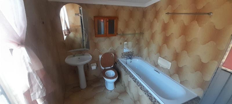 3 Bedroom Property for Sale in Mountain View Gauteng