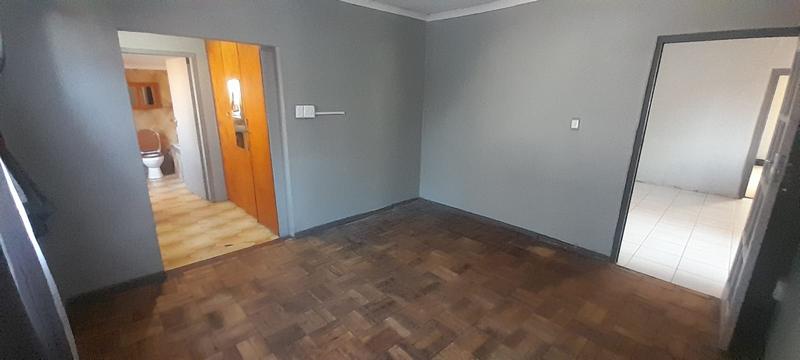 3 Bedroom Property for Sale in Mountain View Gauteng
