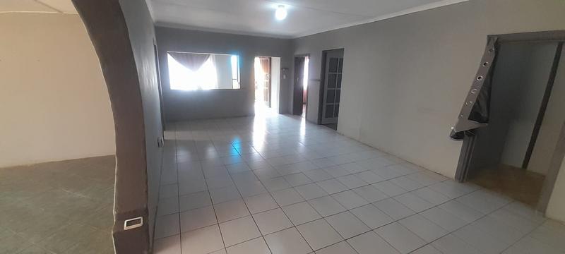 3 Bedroom Property for Sale in Mountain View Gauteng