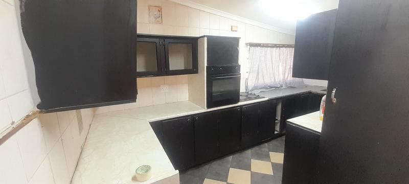 3 Bedroom Property for Sale in Mountain View Gauteng