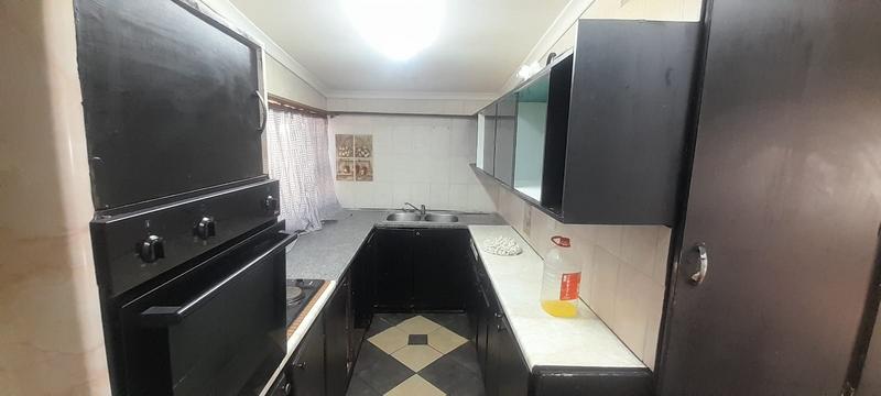 3 Bedroom Property for Sale in Mountain View Gauteng