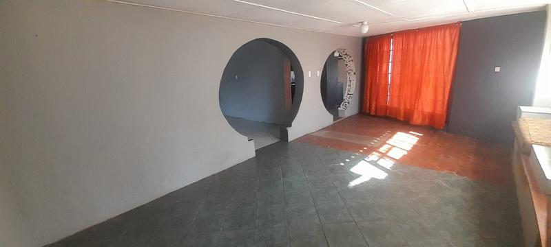 3 Bedroom Property for Sale in Mountain View Gauteng