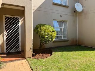 To Let 2 Bedroom Property for Rent in Pomona Gauteng