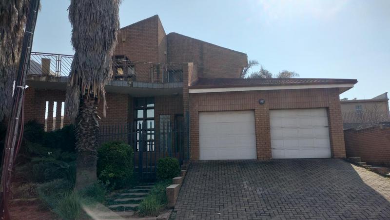 5 Bedroom Property for Sale in Crosby Gauteng