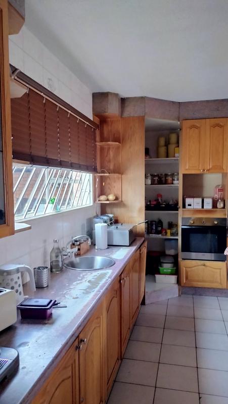 5 Bedroom Property for Sale in Crosby Gauteng
