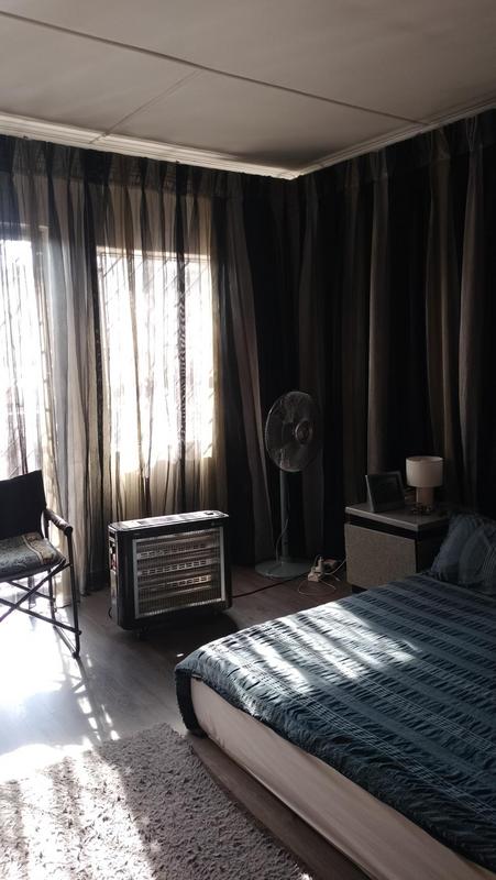5 Bedroom Property for Sale in Crosby Gauteng