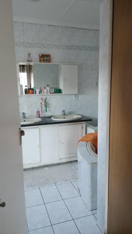 5 Bedroom Property for Sale in Crosby Gauteng