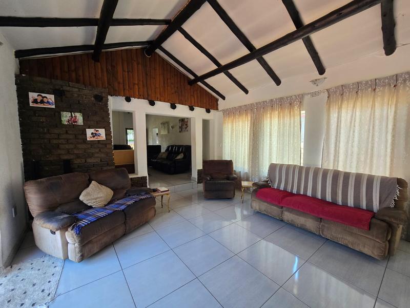 4 Bedroom Property for Sale in Verwoerdpark Gauteng