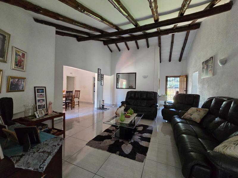 4 Bedroom Property for Sale in Verwoerdpark Gauteng