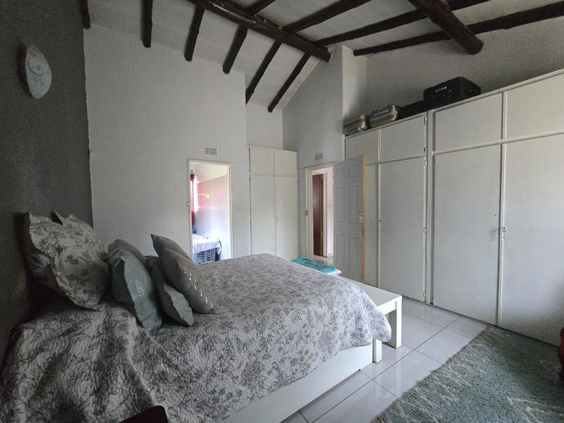 4 Bedroom Property for Sale in Verwoerdpark Gauteng