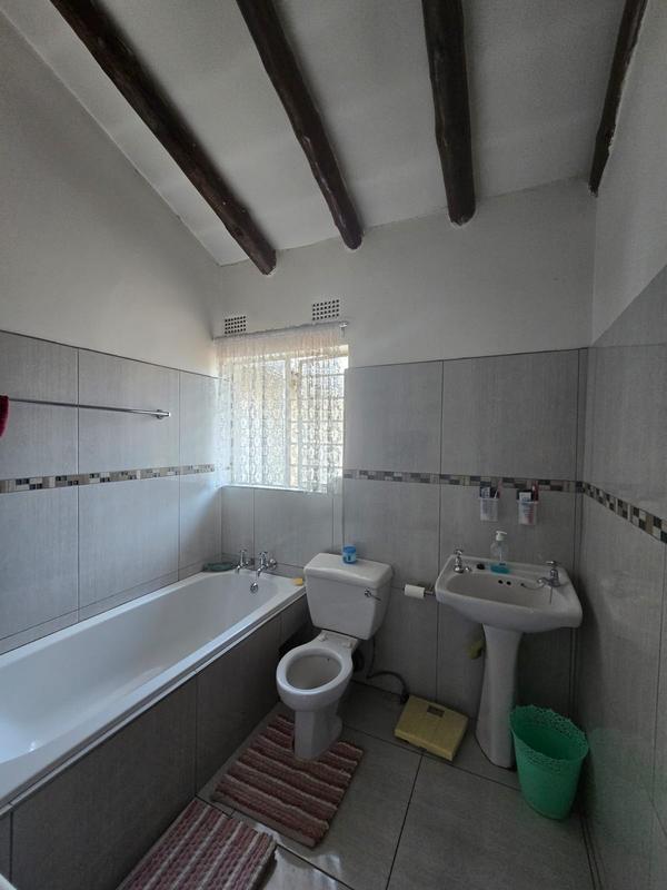 4 Bedroom Property for Sale in Verwoerdpark Gauteng