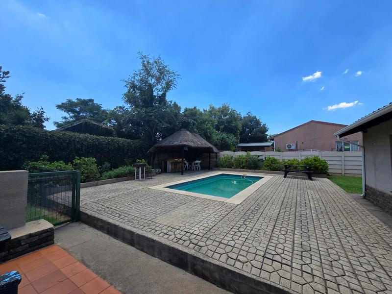 4 Bedroom Property for Sale in Verwoerdpark Gauteng