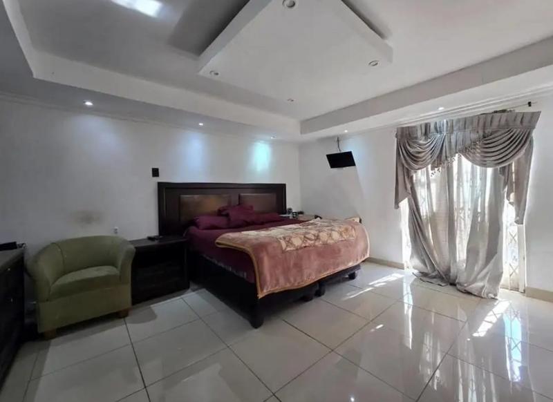 4 Bedroom Property for Sale in Oakdene Gauteng