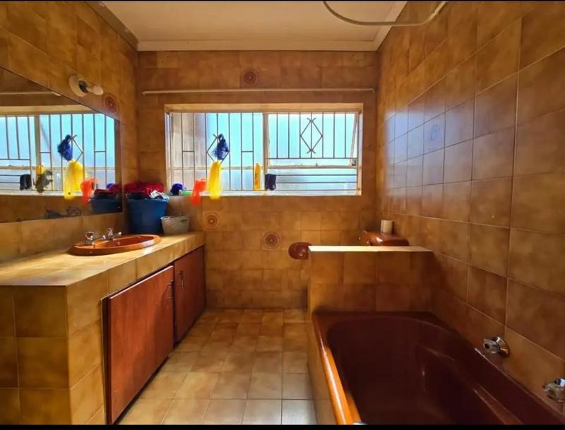 4 Bedroom Property for Sale in Oakdene Gauteng