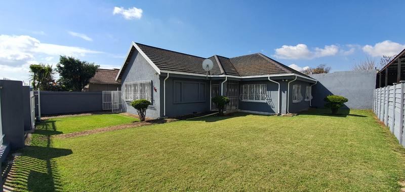 3 Bedroom Property for Sale in Regents Park Gauteng