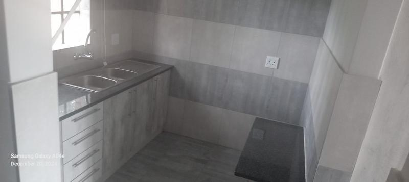 To Let 1 Bedroom Property for Rent in Broadacres Gauteng
