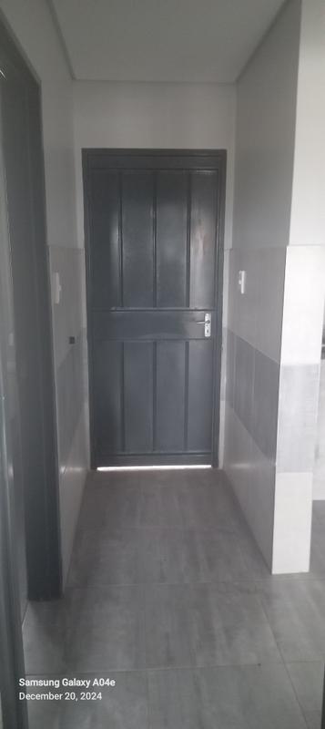 To Let 1 Bedroom Property for Rent in Broadacres Gauteng