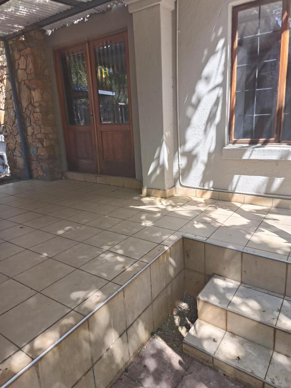 To Let 2 Bedroom Property for Rent in Lynnwood Glen Gauteng