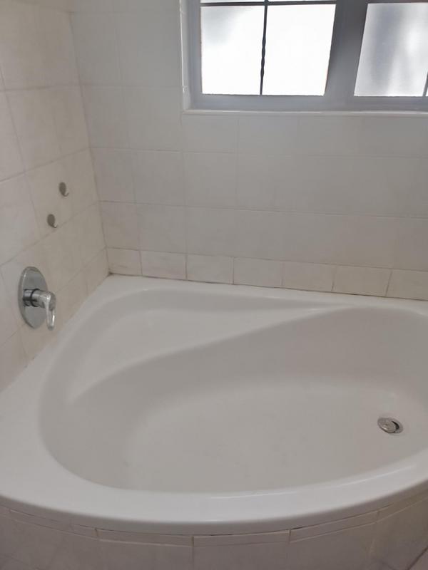 To Let 2 Bedroom Property for Rent in Lynnwood Glen Gauteng