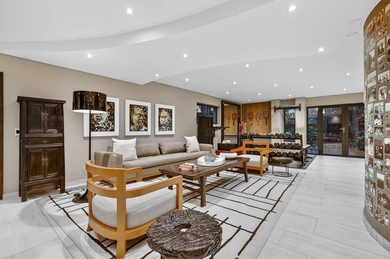 To Let 4 Bedroom Property for Rent in Benmore Gardens Gauteng