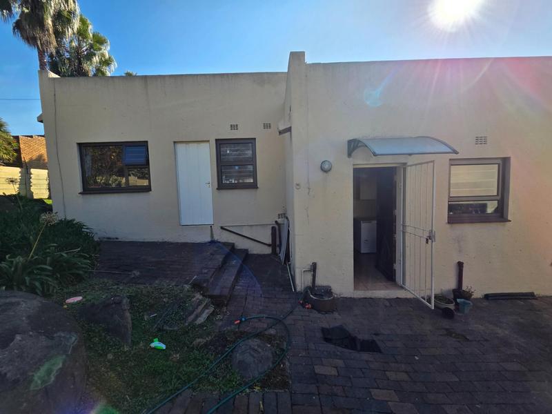 To Let 4 Bedroom Property for Rent in Buccleuch Gauteng