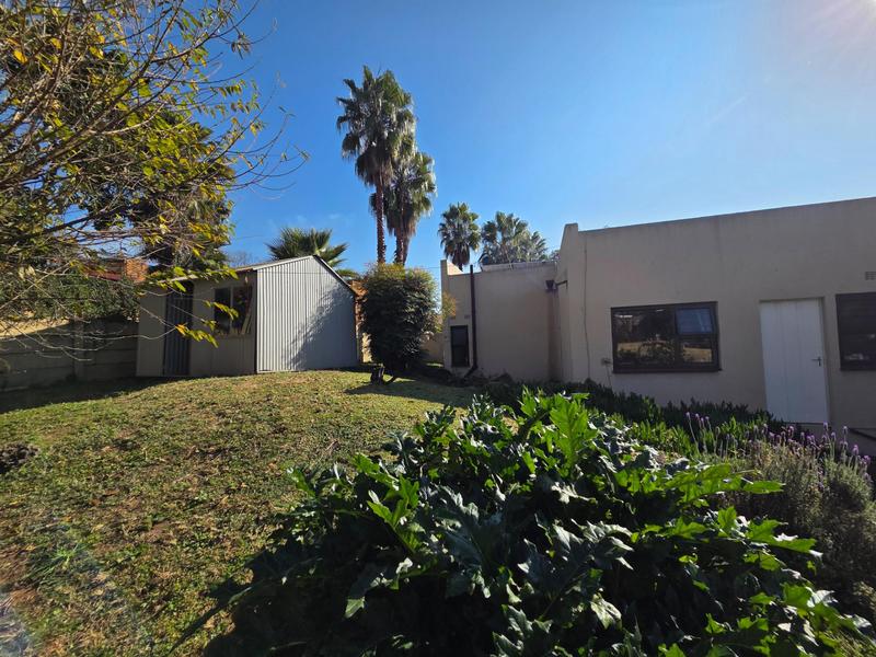 To Let 4 Bedroom Property for Rent in Buccleuch Gauteng