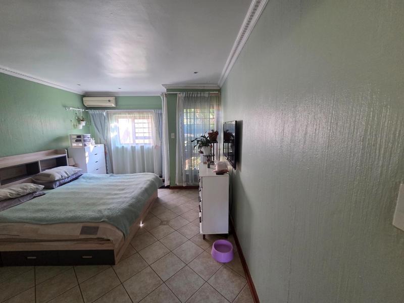 To Let 4 Bedroom Property for Rent in Buccleuch Gauteng