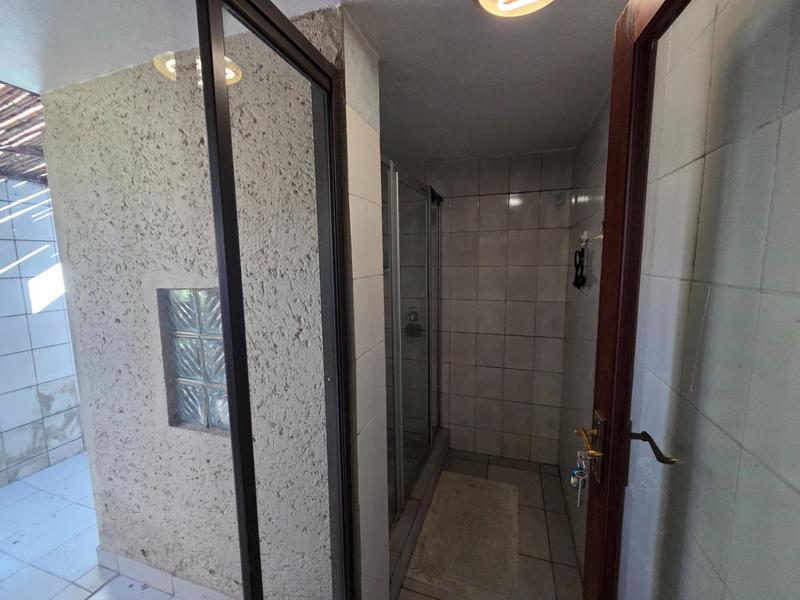 To Let 4 Bedroom Property for Rent in Buccleuch Gauteng