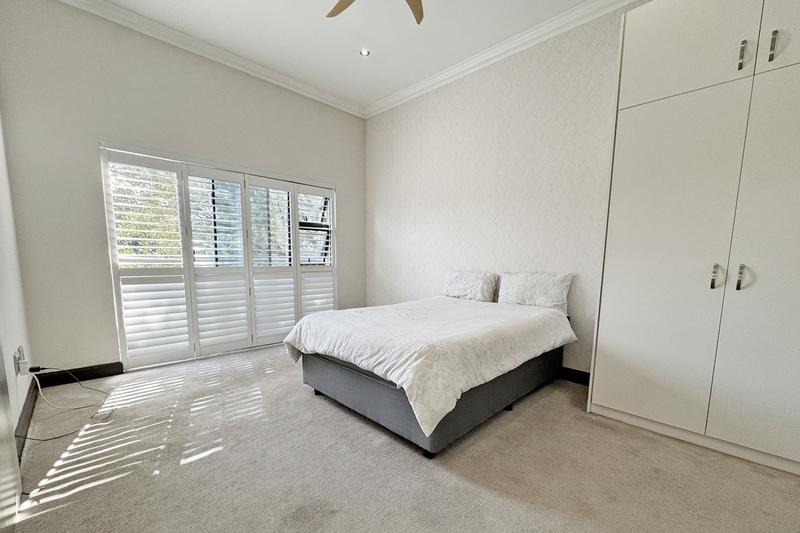5 Bedroom Property for Sale in Benmore Gardens Gauteng