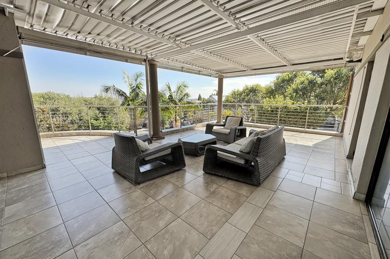 5 Bedroom Property for Sale in Benmore Gardens Gauteng