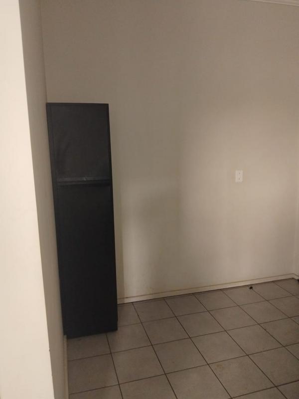 2 Bedroom Property for Sale in Florida Gauteng