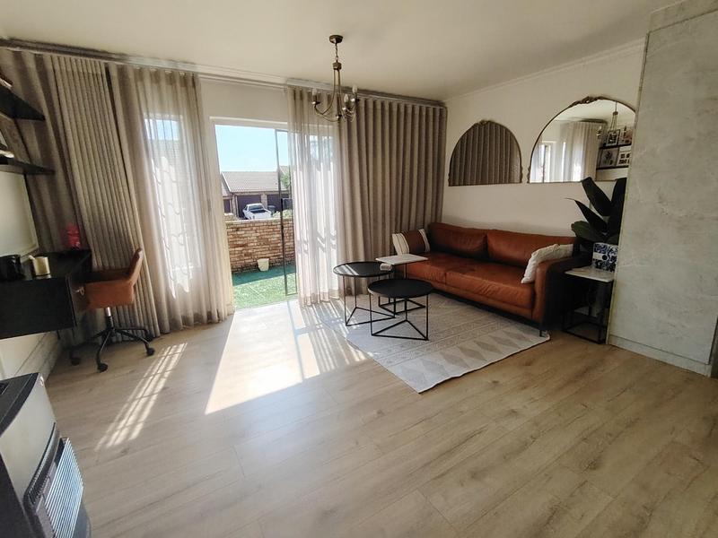 1 Bedroom Property for Sale in Kosmosdal Gauteng