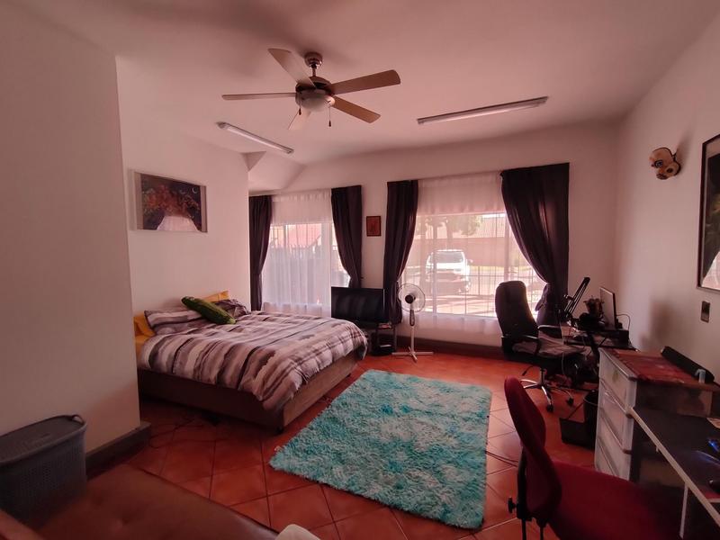 To Let 4 Bedroom Property for Rent in Rooihuiskraal North Gauteng