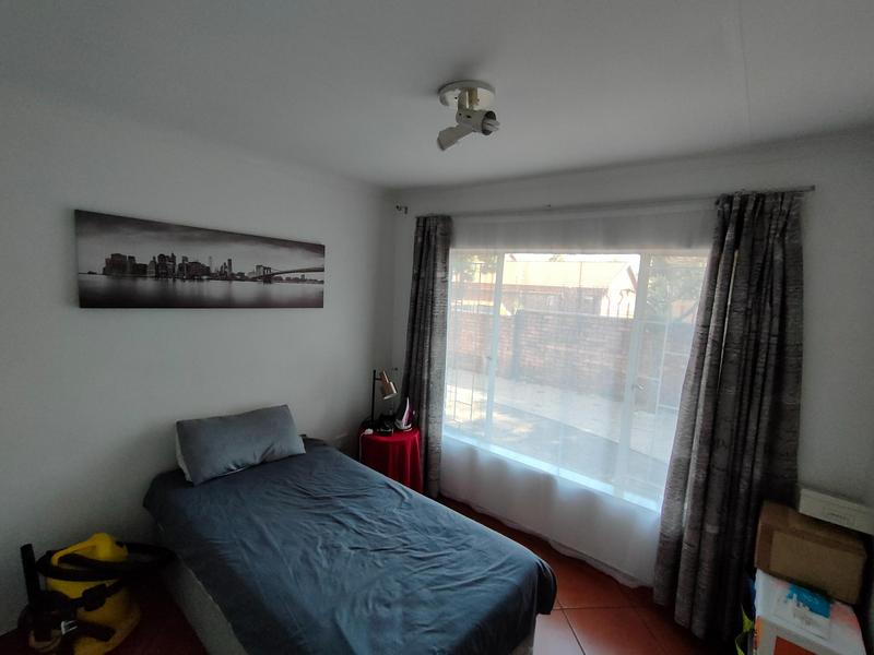 To Let 4 Bedroom Property for Rent in Rooihuiskraal North Gauteng