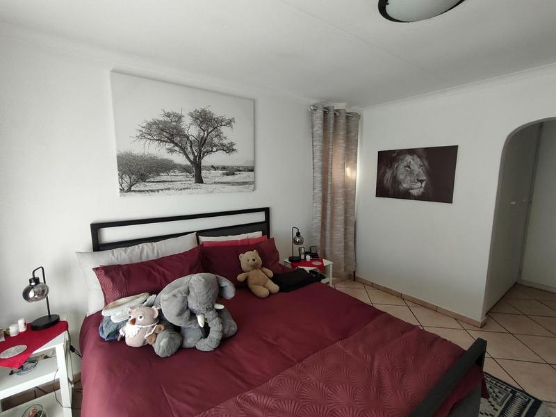 To Let 4 Bedroom Property for Rent in Rooihuiskraal North Gauteng