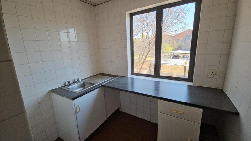 To Let Commercial Property for Rent in Randjespark Gauteng