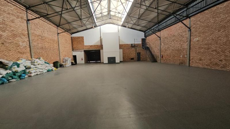 To Let Commercial Property for Rent in Randjespark Gauteng