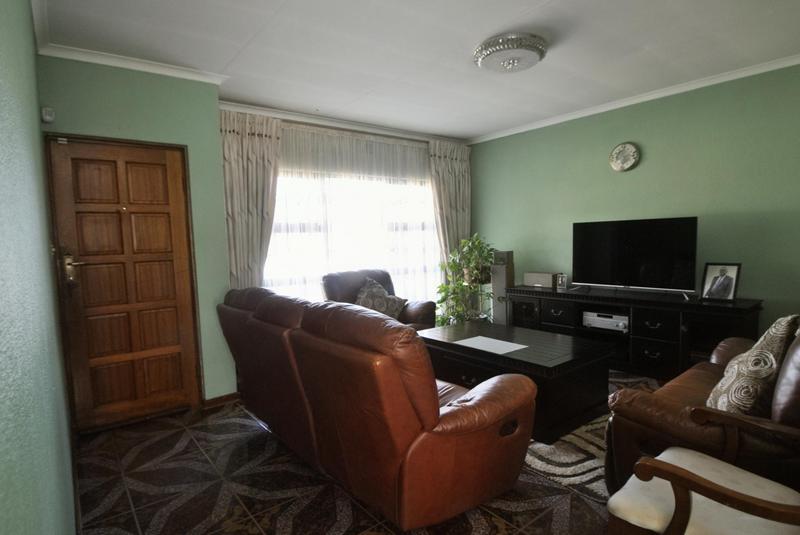3 Bedroom Property for Sale in Lenasia South Gauteng