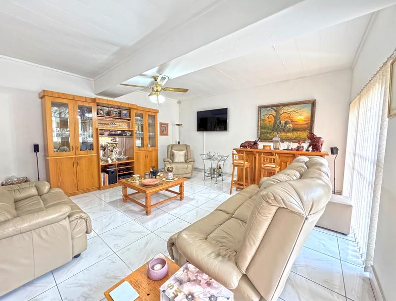 3 Bedroom Property for Sale in Weltevreden Park Gauteng