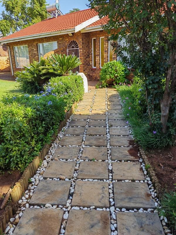 To Let 3 Bedroom Property for Rent in Ennerdale Gauteng