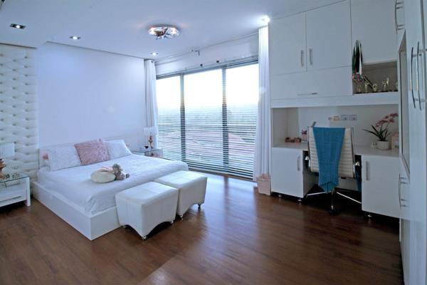 To Let 4 Bedroom Property for Rent in Bedfordview Gauteng