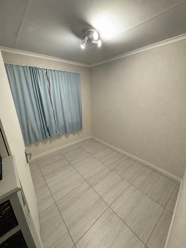 To Let 2 Bedroom Property for Rent in Greenstone Hill Gauteng