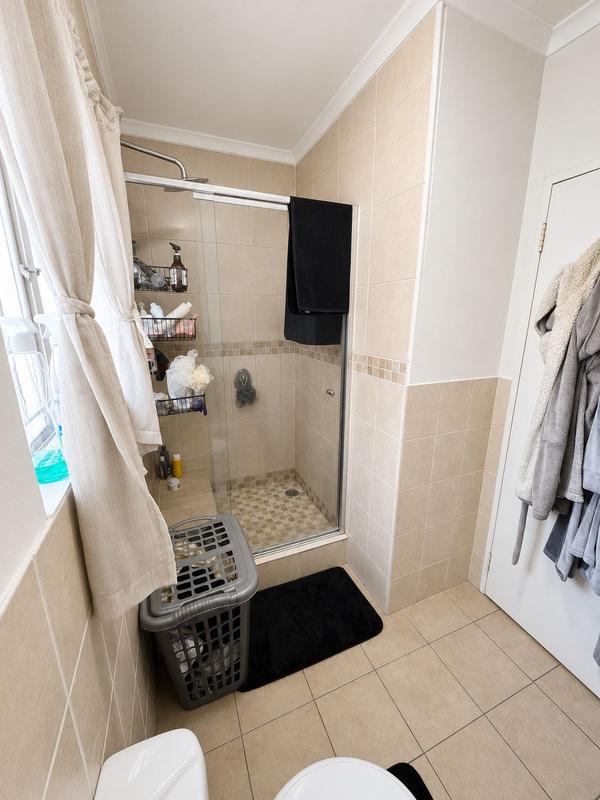 To Let 2 Bedroom Property for Rent in Greenstone Hill Gauteng