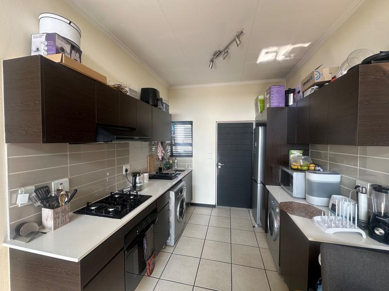2 Bedroom Property for Sale in Greenstone Hill Gauteng